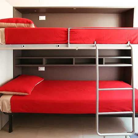 Degli Acrobati Vandrerhjem