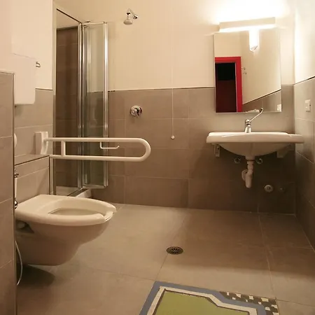 אכסניה Degli Acrobati *