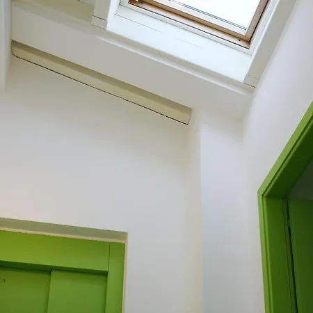 Degli Acrobati Hostal